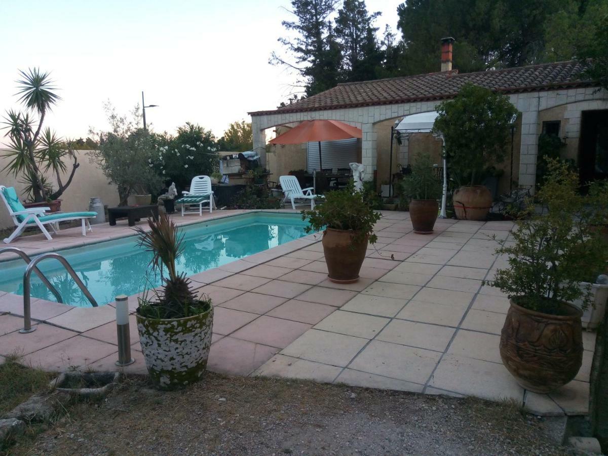 Gite Chez Mamiyo Gallargues Le Montueux المظهر الخارجي الصورة